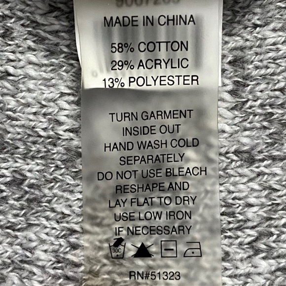 Two by Vince Camuto V Neck Long Raglan Bell Sleeve Knit Sweater Heather Gray XL - Picture 4 of 16